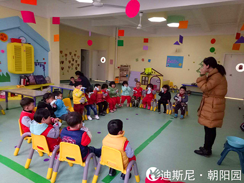 迪斯尼幼儿园·朝阳园举行消防逃生演练活动