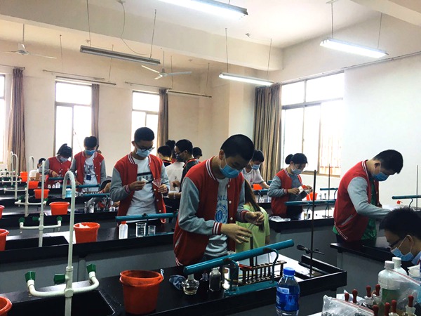 象湖2_副本.jpg 象湖2_副本.jpg