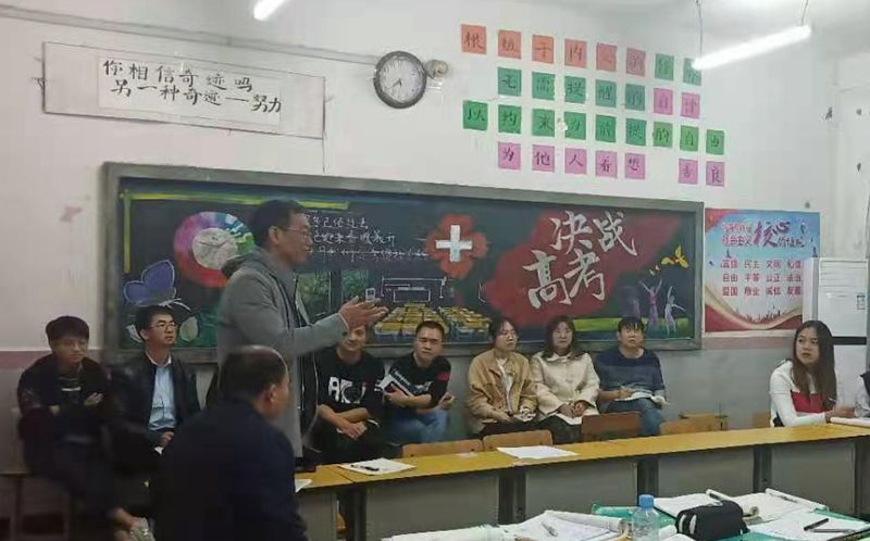 迎宾3_副本.jpg 迎宾3_副本.jpg